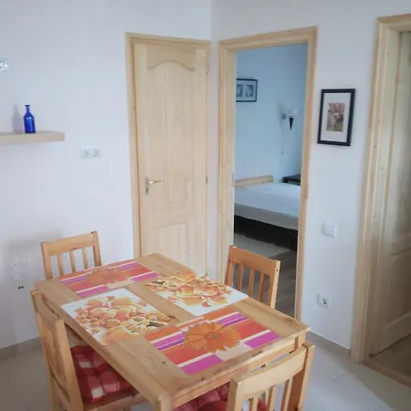 Дом отдыха Lenart House 1