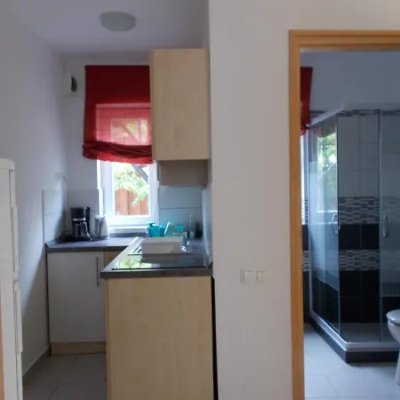 Дом отдыха Lenart House 1