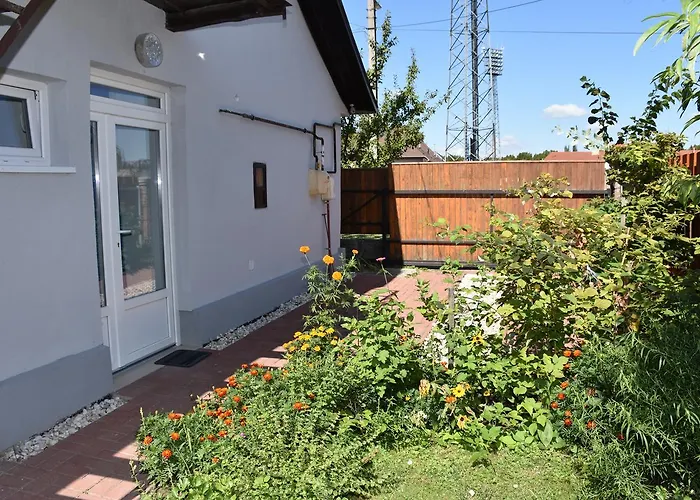 Lenart House 1 Ferienhaus *